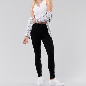NWT Hollister Ultra High Rise Super Skinny Jeans